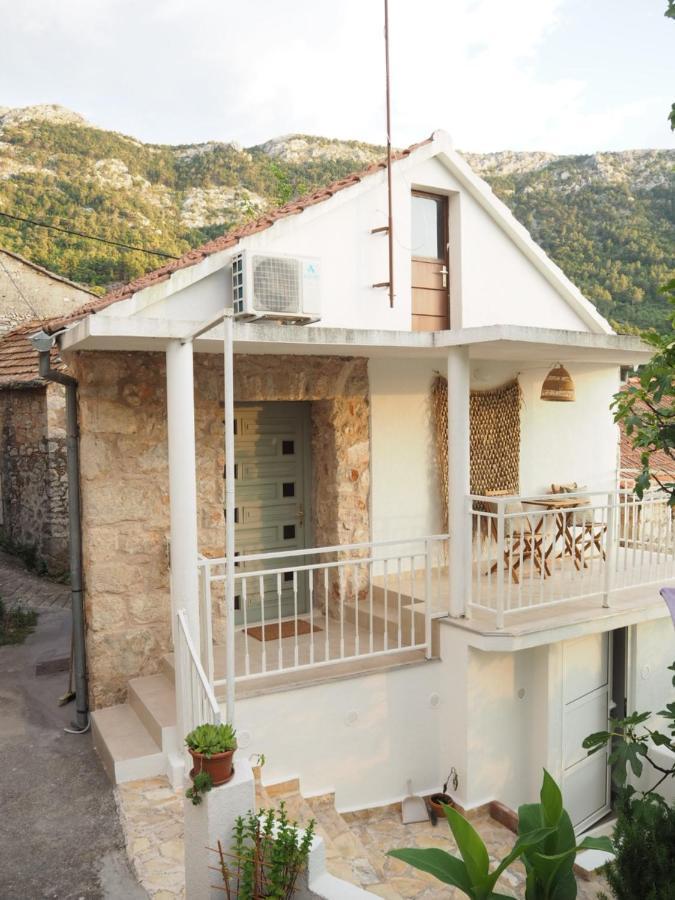 Mi Sestre - Studio Apartment Hvar Vrisnik Jelsa  Extérieur photo